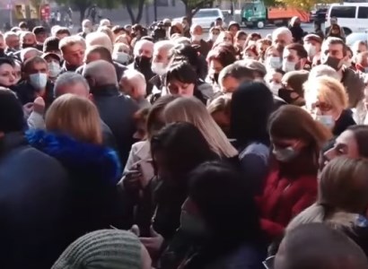 Parents of conscripts in Artsakh give Armenia PM Pashinyan 2 days