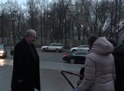 «По паспорту он Никол, но сейчас он Айк»: Семья из России поменяла имя своего ребенка
