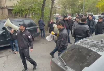 «Հրապարակ». Բողոքի ակցիաները քաշքշուկի են վերածվում