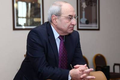 «Հրապարակ». Վազգեն Մանուկյանը վարչապետի կոմպրոմիսային թեկնածուն է