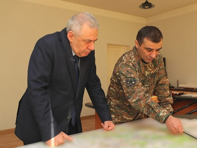 Ընթանում են զորքերի վերակազմակերպման աշխատանքներ. Արցախի ՊԲ հրամանատարը՝ Վաղարշակ Հարությունյանին