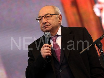 Գեներալները սպասում էին դռան մոտ, Նիկոլը ցուցակ էր դրել, թե ով իրավունք ունի մտնելու շտաբ. Վազգեն Մանուկյան