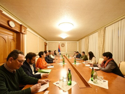 Արայիկ Հարությունյանն ընդունել է Ֆրանսիայի Սոցալիստական կուսակցության ներկայացուցիչների պատվիրակությանը