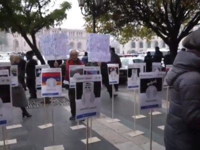 «Ֆեյքերը եկել են ցույցի». Փաշինյանի հրաժարականի պահանջով ակցիա Հանրապետության հրապարակում