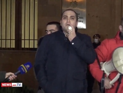«Կան ոստիկաններ, որոնք բերման ենթարկելիս հետևից խփում են, քացի են տալիս». բողքի ակցիա ոստիկանության մոտ
