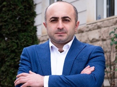 «Ունենք նոր վիրավորներ, ևս ինը հոգու հետ կապ չկա». Հայկ Խանումյան