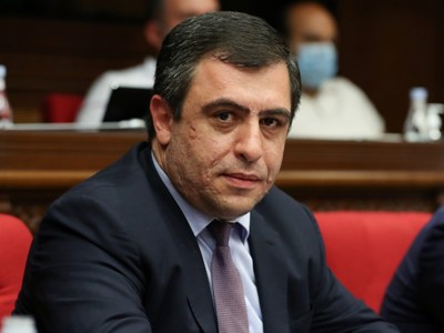Մանդատի վայր դնելն ինձ համար իմ հայրենիքին ու ժողովրդին ծառայելու նոր քայլ է. Արամ Խաչատրյանը վայր կդնի մանդատը