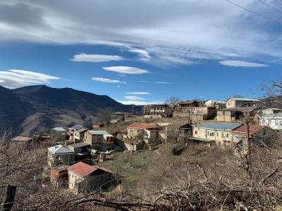 Ադրբեջանցիներն առաջ են եկել Հին Շեն, Մեծ Շեն, Եղծահող համայնքների ուղղությամբ և գյուղացիներից պահանջում են լքել տները