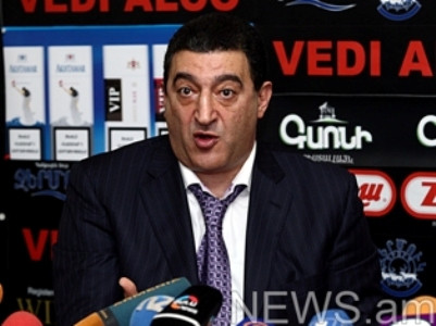 «Իսկ որտե՞ղ պիտի լինեի». Վարդան Այվազյանը՝ նոյեմբերի 9-10-ի գիշերը կառավարության շենքի մոտ լինելու հարցին