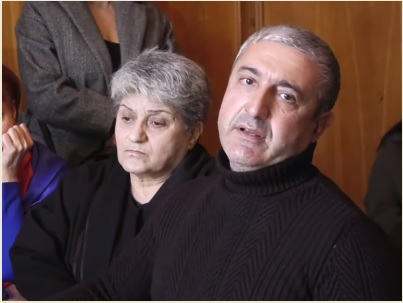 Փաշինյանին պետք է ձերբակալեն, կառավարությունից շղթաներով դուրս բերեն՝ վզակոթին տալով․ զոհված զինծառայողի հայր