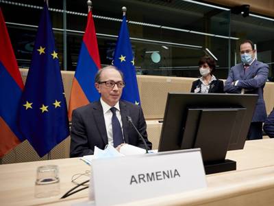 Արա Այվազյանն առանձնազրույց է ունեցել Եվրոպական հանձնաժողովի փոխնախագահ Ժոզեպ Բորելի հետ