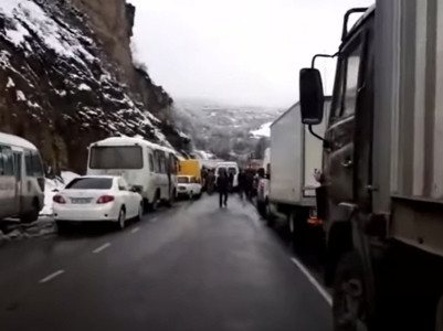 «Եթե սա չի կարողանում սահմանը պահի, թող գա նա, ով կարա պահի». Գորիս-Կապան ճանապարհը շարունակվում է փակ մնալ