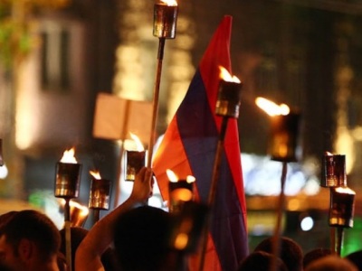 Ընդդիմության ջահերով ու մոմերով երթը՝ դեպի «Եռաբլուր»