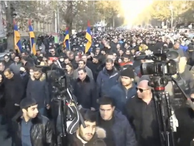 Ընդդիմության հանրահավաքն ավարտվեց. Մեկնարկեց սգո երթը