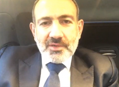 «Գալիս եմ ձեր աչքերին նայելու, ձեր հարցերին պատասխանելու». Փաշինյանն ուղիղ եթեր է մտել Սյունիք մեկնելու ճանապարհին