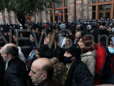 Ընդդիմության բողոքի ակցիան ավարտվեց. Նստացույցը շարունակվում է