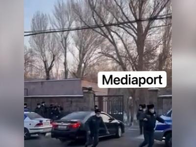 Քաղաքացիները ձվերով հարվածել են «Իմ քայլի» պատգամավոր Անդրանիկ Քոչարյանի մեքենային