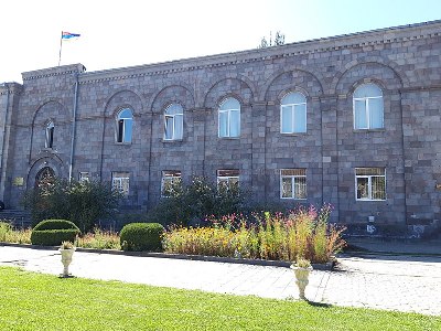 Ադրբեջանցիները 1 ժամ են տվել Գորիսի այգեգործական ընկերություններից մեկի տարածքում գտնվող 12 շինություն ազատելու համար