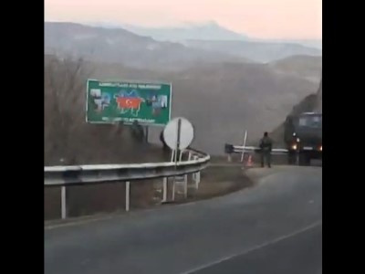 Սա Սյունիքն է, էդ ցուցանակը պոկելու ենք, իսկ Երեւանում վեր ընկածներիդ հետ կապ չունենք. Գորիսի փոխքաղաքապետ