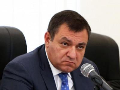 Ուղղակի ժպիտ է առաջացնում, որ քաղաքական կոնյուկտուրային չմասնակցելու իմ կոչը դիտվում է որպես քաղաքական կոչ. Վարդազարյան