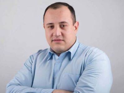Միհրան Հակոբյանին մեղադրանք է առաջադրվել՝ բռնություն գործադրելու հրապարակային կոչերը արդարացնելու, քարոզելու համար