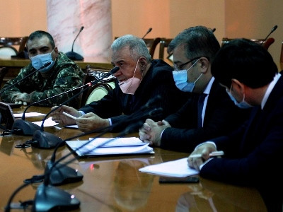 ՀՀ պաշտպանության նախարարը հանդիպել է գերեվարված զինծառայողների հարազատներին (ֆոտո)