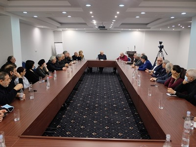 Վազգեն Մանուկյանն այսօր հանդիպել է մշակույթի և արվեստի գործիչների հետ (ֆոտո)