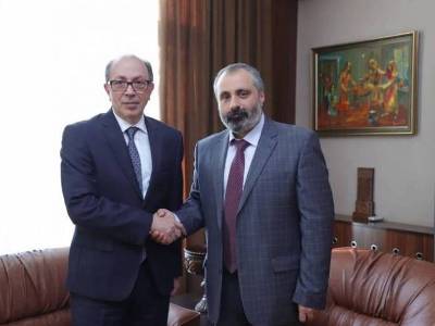 Հայաստանի և Արցախի ԱԳ նախարարները գերատեսչությունների միջև խորհրդակցությունների ծրագիր են ստորագրել