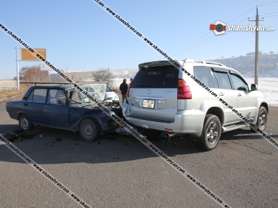 Ավտովթար Չարենցավանում․ կա 4 տուժած (ֆոտո)