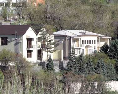 Նիկոլ Փաշինյանը շտապ իր մոտ է հրավիրել ԳՇ պետին և նախարարին. Hraparak.am