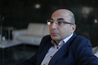 Իշխող խմբակցությունը վերածվել է պետության տակ դրված ականի, ու լիդերը դա անպայման պայթեցնելու է. Վահե Հովհաննիսյան