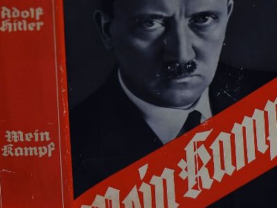 Լեհաստանում լույս կտեսնի «Mein Kampf» գրքի գիտական հրատարակությունը