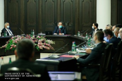 «Փաստ». Փաշինյանը հանձնարարել է ուսումնասիրել, թե, ինչ հնարավորություն կա մի քիչ թոշակ բարձրացնելու մասին խոսելու