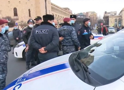 Ընդդիմութան անհնազանդության ավտոերթն ավարտվեց Հանրապետության հրապարակում