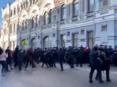 Supporters are detained ahead of pro-Navalny protests in Moscow