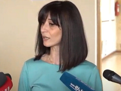 Նա լավ կադր է եւ կարող է լինել լավ դեսպան. Արփի Դավոյանը՝ Մակունցի հնարավոր նշանակման մասին