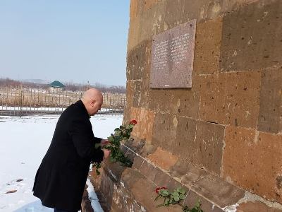 «ՄԻՌ» ՄՀՀ ներկայացուցիչները ծաղիկներ են դրել Օշականի ճակատամարտում զոհված ռուս զինվորների հուշարձանին (ֆոտո)