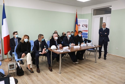 Ֆրանսիայի ԱԳՆ պետքարտուղարն այցելեց Երեւանում կառուցվող Անատոլ Ֆրանսի անվան ճեմարան