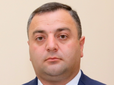 Արցախի նախագահը չի հրաժարվում իր հին գործելաոճից. նախարարներին ազատում ու նշանակում է խորհրդական կամ դեսպան. Գալստյան