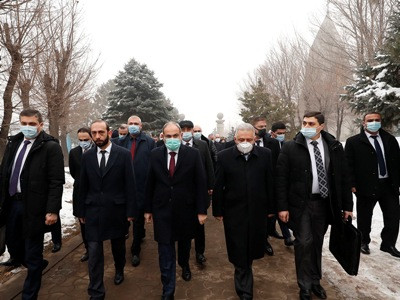 Եռաբլուր այցելելուց հետո Փաշինյանը Ֆեյսբուքում գրառում է արել