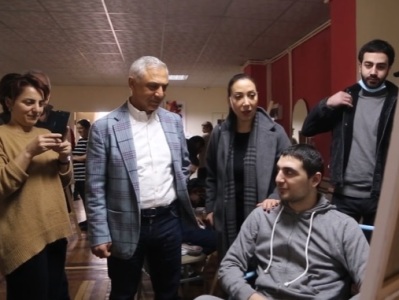 Խաղաղությունը՝ զինվորի աչքերով. «Թովմասյան» հիմնադրամը Բանակի օրվա առթիվ բարեգործական ակցիա է իրականացրել