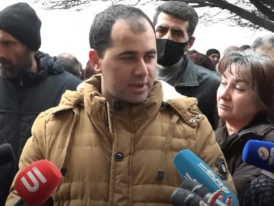 4 հատ տուն ենք թողել՝ ամեն ինչ մեջը լցրած, էսօր էստեղ բոմժի նման ման ենք գալիս․ Քաշաթաղի Միջնավան քաղաքի բնակիչ