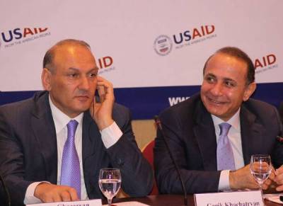 «Հրապարակ». Հովիկ Աբրահամյանին վարակել է իր վաղեմի «ոխերիմ բարեկամը»