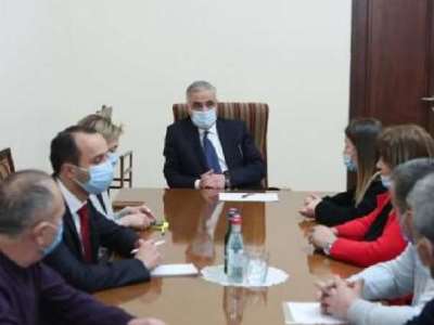 Մհեր Գրիգորյանը հանդիպել է Քաշաթաղից տարհանված անձանց ներկայացուցիչների հետ