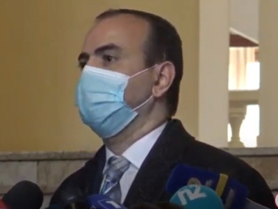 Հայաստանից արտագաղթել ցանկացողներն ավելի ու ավելի քիչ են. Զարեհ Սինանյան