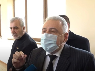 Պաշտպանության նախարարը չպատասխանեց գերիների մասին հարցին. Անպատասխան մնացին բոլոր հարցերը