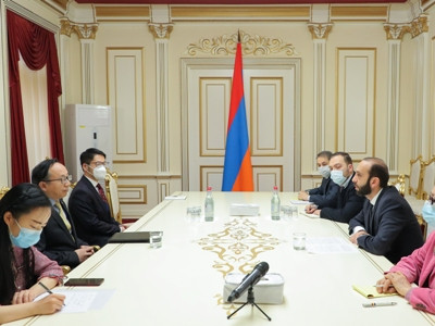 Չինաստանը ողջունում է եռակողմ հայտարարությունը, կարեւորում է դրա իրագործումը. ՉԺՀ դեսպանը՝ Արարատ Միրզոյանին