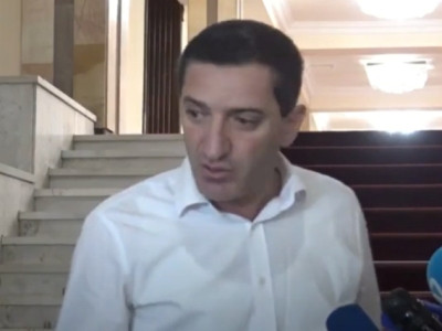 Փաշինյանը սահմանապահ զորքերին բերում է, որ իր անվտանգությունը պահեն, իսկ գյուղացիները սահմանն են պահում. Պետրոսյան