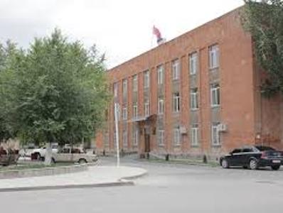 Արարատ քաղաքային համայնքի  ֆեյսբուքյան էջում հրավիրում են աշխատանքի ՌԴ-ում