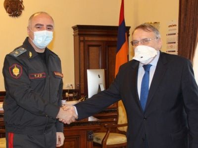 ՀՔԾ պետը Չեխիայի դեսպանի հետ քննարկել է երկրից ապօրինի կերպով դուրս բերված ակտիվների վերադարձի հարցը